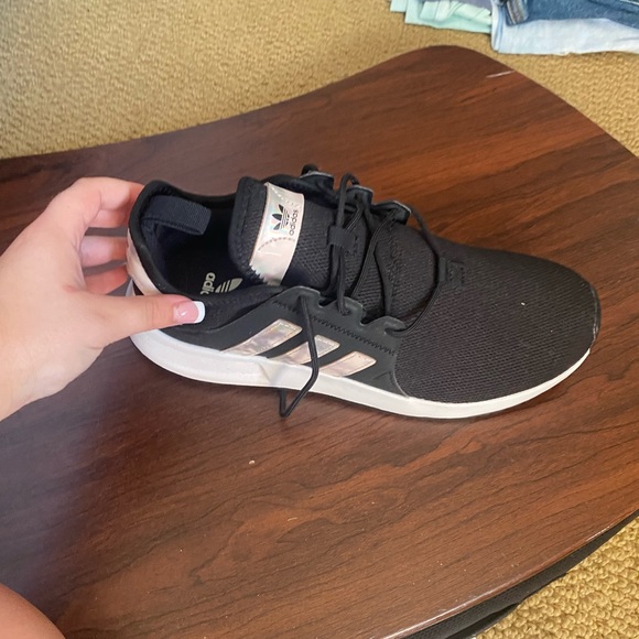 BRAND NEW adidas womens size 6.5 - Picture 2 of 3